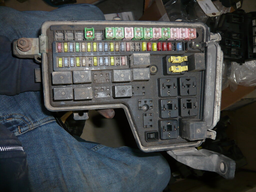 Fuse Box -TIPM Module – 2003 – 2005 – 2500 – 3500 – Used – 05026036AC ...